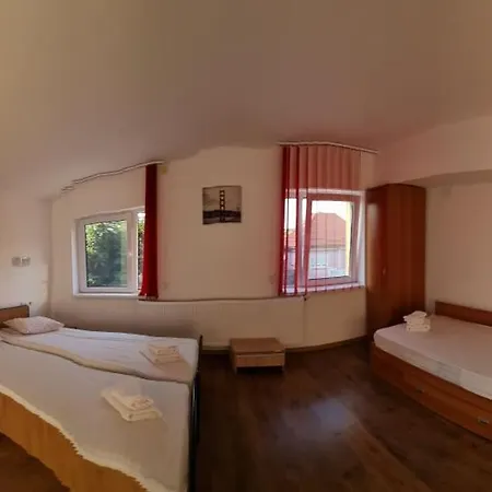 Casa Vlaicu 3* בראשוב