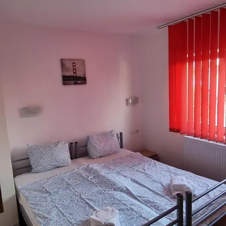 Casa Vlaicu 3* בראשוב